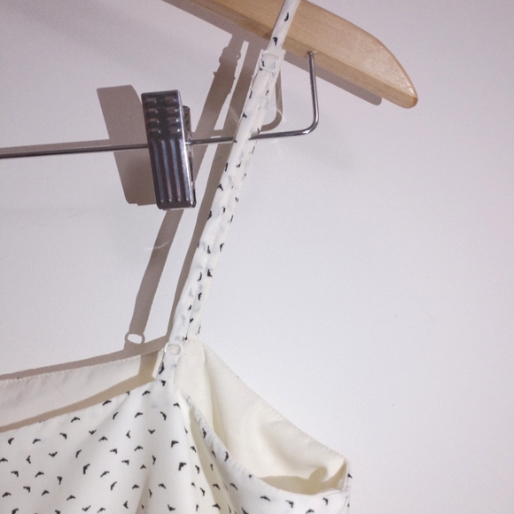 NWT Bardot Flowy Maxi Dress in Ivory and Black - Picture 3 of 8